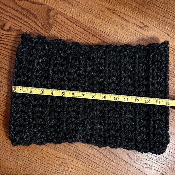 Handmade Neck Warmer-Scarf - Picture 2 of 3